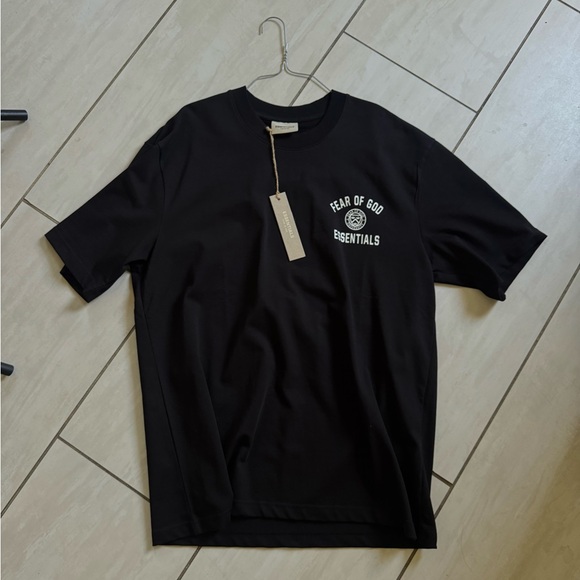 Fear of God Essentials Black Short Sleeve Tee - Picture 1 of 2